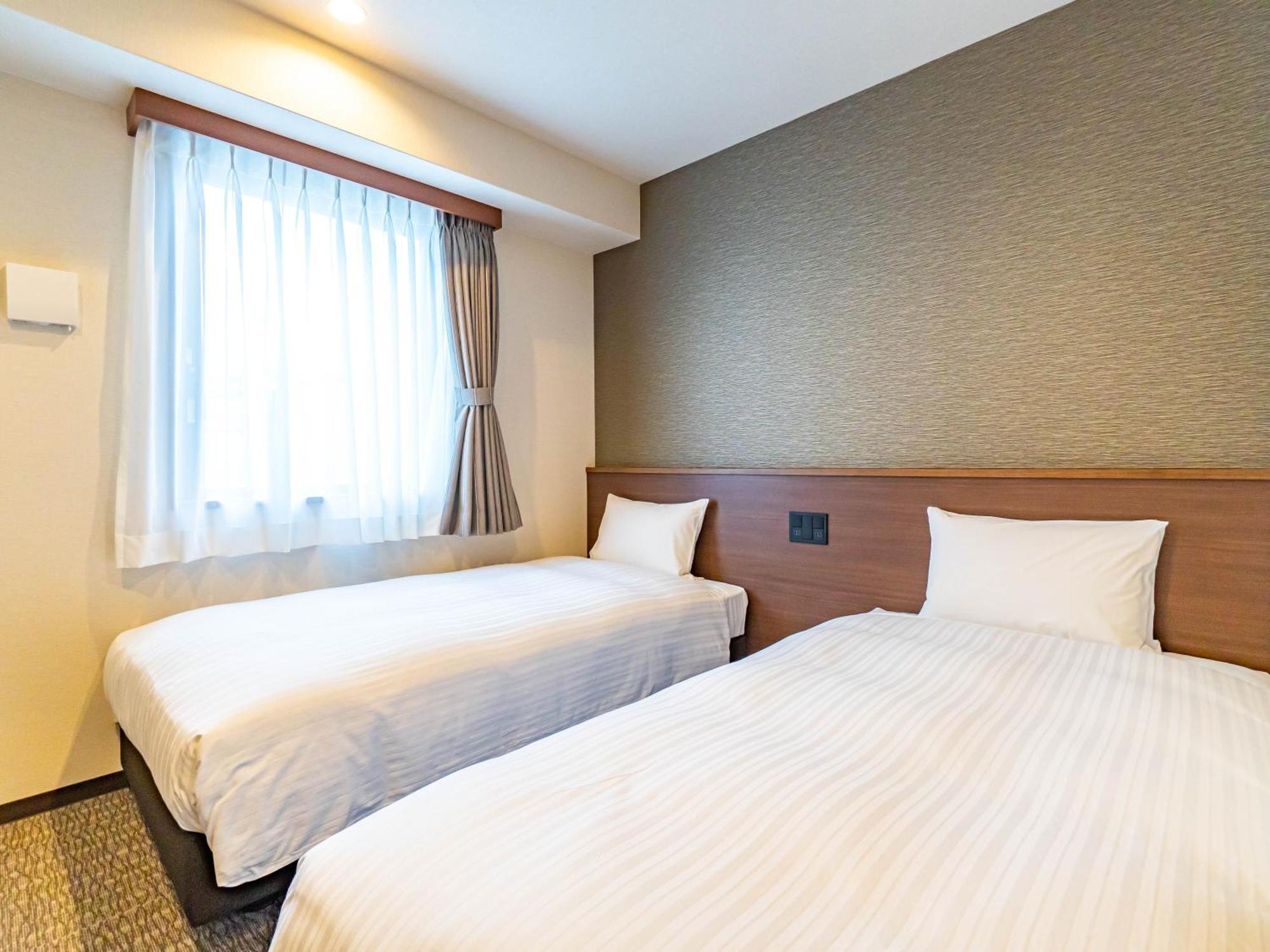 Bande Tenpozan Higashi 4* 大阪